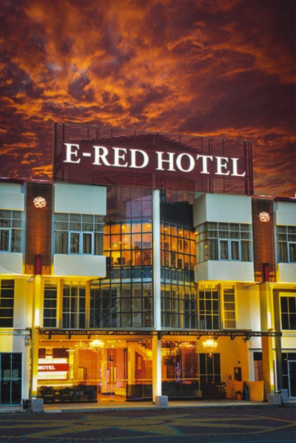 Ernes Hotel Alma بوكيت ميرتاجام المظهر الخارجي الصورة